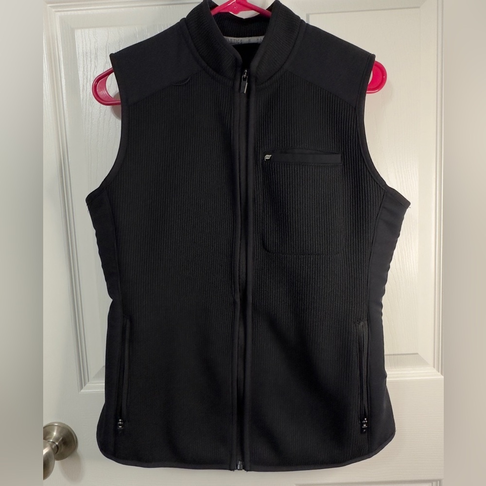 Fabletics Pace Knit Vest